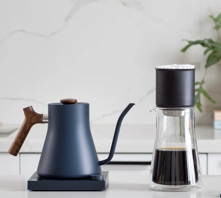 Bouilloire Stagg EKG Bleu Pierre Et Noyer 90 Cl Col De Cygne - FELLOW 4 Bouilloire Stagg EKG Bleu Pierre Et Noyer 90 Cl Col De Cygne - FELLOW – Image 2