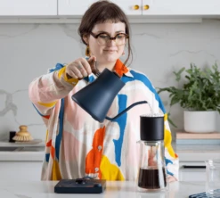 Bouilloire Stagg EKG Bleu Pierre Et Noyer 90 Cl Col De Cygne - FELLOW 7 Bouilloire Stagg EKG Bleu Pierre Et Noyer 90 Cl Col De Cygne - FELLOW -Smeg Soldes Boutique 3 1