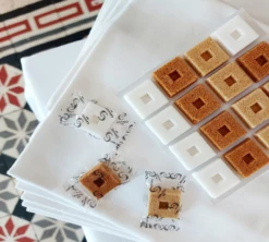 55 Sucres Moulés - Boîte Distributrice - Carrément Sucre - CANASUC -Smeg Soldes Boutique boite