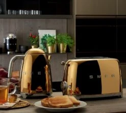 Bouilloire SMEG KLF03GOEU Or - 1.7L + Offre Cadeau -Smeg Soldes Boutique bouilloire et gp smeg or