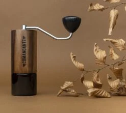 Moulin à Café COMANDANTE C40 MK4 Nitro Blade Liquid Amber 8 Moulin à Café COMANDANTE C40 MK4 Nitro Blade Liquid Amber -Smeg Soldes Boutique comandante liquid amber 2