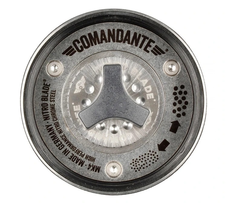 Moulin à Café COMANDANTE C40 MK4 Nitro Blade Liquid Amber 4 Moulin à Café COMANDANTE C40 MK4 Nitro Blade Liquid Amber – Image 2