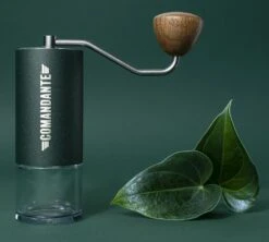 Moulin à Café Manuel COMANDANTE C40 MK4 Nitro Blade Racing Green -Smeg Soldes Boutique comandante racinggreen 2