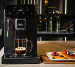 GAGGIA Magenta Plus -Smeg Soldes Boutique expresso broyeur magenta plus ambiance