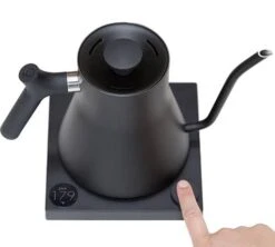 Bouilloire Stagg EKG Blanche 90 Cl Col De Cygne - FELLOW -Smeg Soldes Boutique fellow3