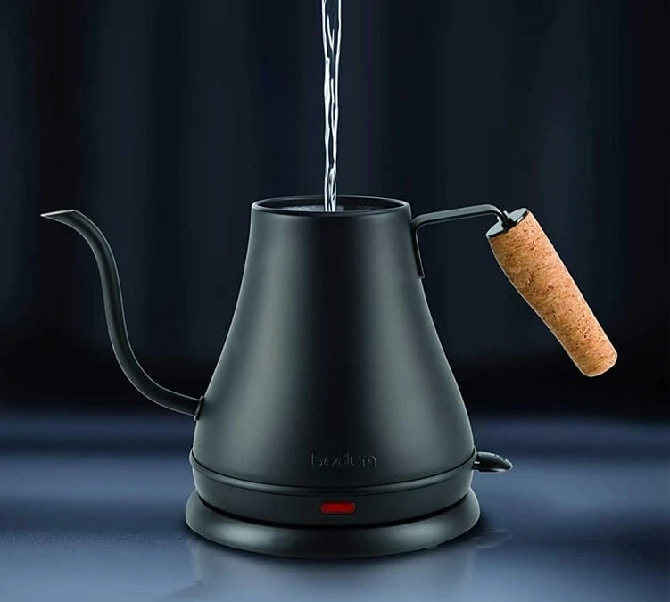 Bouilloire électrique BODUM à Long Bec Gooseneck Noir Mat 0.8L 4 Bouilloire électrique BODUM à Long Bec Gooseneck Noir Mat 0.8L – Image 2