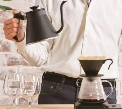 Bouilloire Versante 800 Ml Noir V60 Col De Cygne - HARIO -Smeg Soldes Boutique harionoir dripper