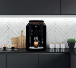 KRUPS Arabica Deluxe Edition YY3072FD -Smeg Soldes Boutique machine a cafe krups yy3072fd ambiance