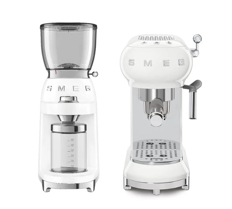 Set Petit-Déjeuner Machine Expresso ECF01WHEU Et Moulin à Café CGF01WHEU Blanc- SMEG 3 Set Petit-Déjeuner Machine Expresso ECF01WHEU Et Moulin à Café CGF01WHEU Blanc- SMEG