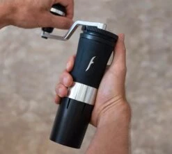 Moulin à Café Manuel FLAIR ESPRESSO The Royal Grinder 10 Moulin à Café Manuel FLAIR ESPRESSO The Royal Grinder -Smeg Soldes Boutique royal grinder 4