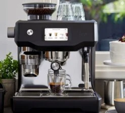 Machine Expresso SAGE The Oracle Touch SES990BTR4EEU1 Black Truffle 10 Machine Expresso SAGE The Oracle Touch SES990BTR4EEU1 Black Truffle -Smeg Soldes Boutique sage oracletouch black 2