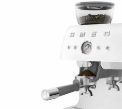 Machine Expresso SMEG EGF03WHEU Blanche Années 50 Avec Moulin Intégré -Smeg Soldes Boutique smeg egf03 blanche 4